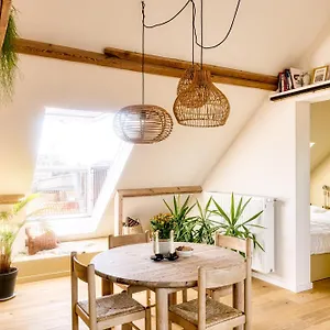 Ruimtezicht Cosy With Sauna Appartement